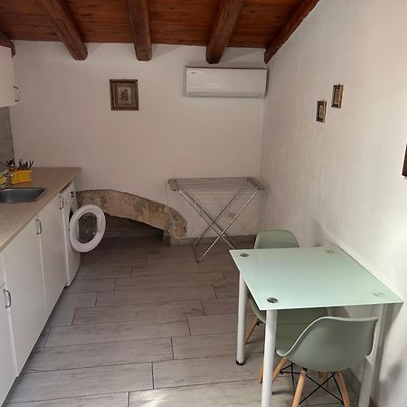 Deni'S Apartments Syracuse Ngoại thất bức ảnh