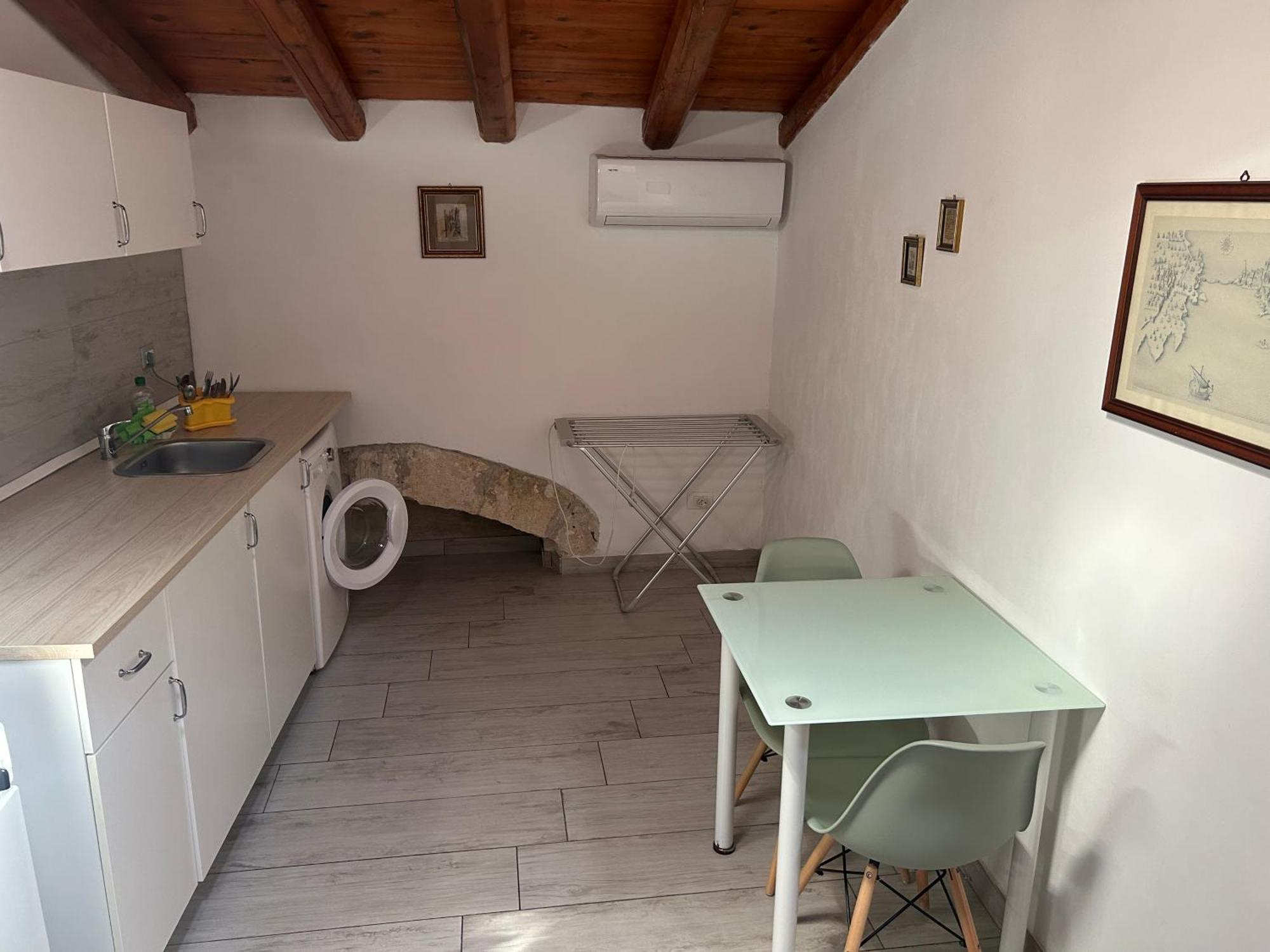 Deni'S Apartments Syracuse Ngoại thất bức ảnh